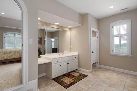 Bath - 3865 Eaglescliffe Dr, Springfield, MO 65809 photo 7 of 8