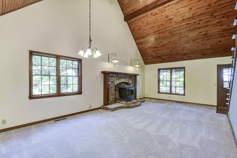 Living - 25231 Farm Road 1263, Shell Knob, MO 65747 photo 2 of 4