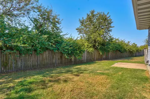 Exterior - 3430 W Riverside St, Springfield, MO 65807 photo 4 of 8