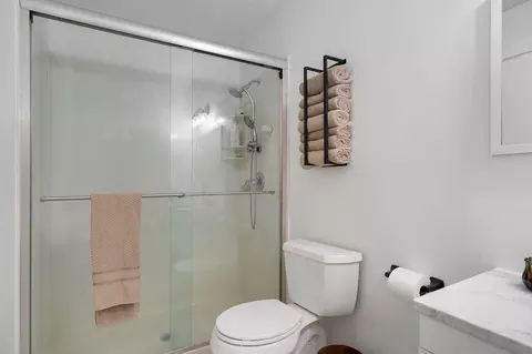Bath - 3430 W Riverside St, Springfield, MO 65807 photo 2 of 4
