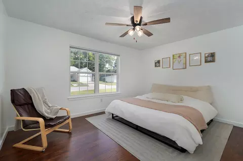 Bedroom - 3430 W Riverside St, Springfield, MO 65807 photo 1 of 3