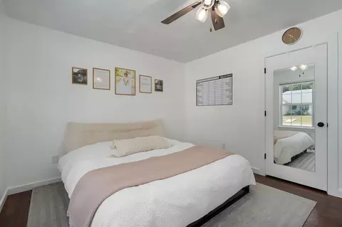 Bedroom - 3430 W Riverside St, Springfield, MO 65807 photo 2 of 3