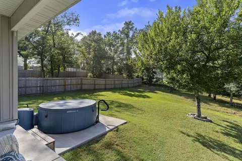Exterior - 1502 W Parkview St, Ozark, MO 65721 photo 7 of 8