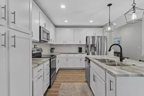Kitchen - 1502 W Parkview St, Ozark, MO 65721 photo 3 of 7