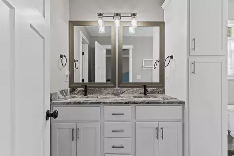 Bath - 1502 W Parkview St, Ozark, MO 65721 photo 1 of 3