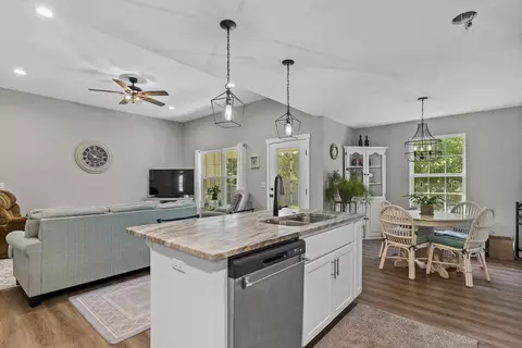 Kitchen - 1502 W Parkview St, Ozark, MO 65721 photo 6 of 7