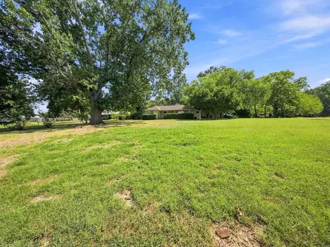 Exterior - 3001 N Weaver Rd, Ozark, MO 65721 photo 5 of 14