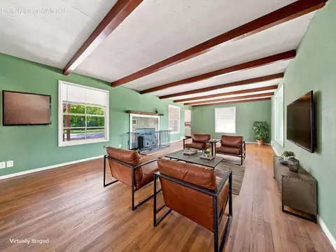 Living - 3001 N Weaver Rd, Ozark, MO 65721 photo 2 of 4
