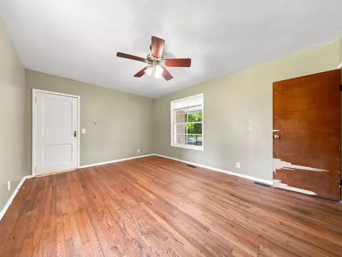 Living - 3001 N Weaver Rd, Ozark, MO 65721 photo 4 of 4