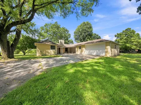 Exterior - 3001 N Weaver Rd, Ozark, MO 65721 photo 10 of 14