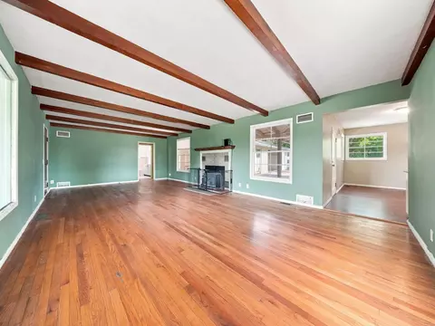 Living - 3001 N Weaver Rd, Ozark, MO 65721 photo 3 of 4