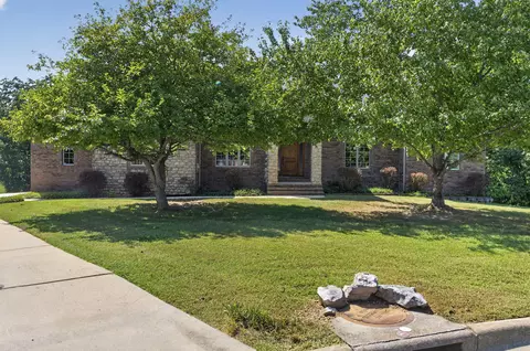 Exterior - 711 E Stone Ridge Dr, Ozark, MO 65721 photo 3 of 7