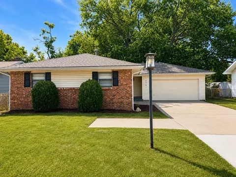 3616 S Connecticut Ave, Joplin, MO 64804