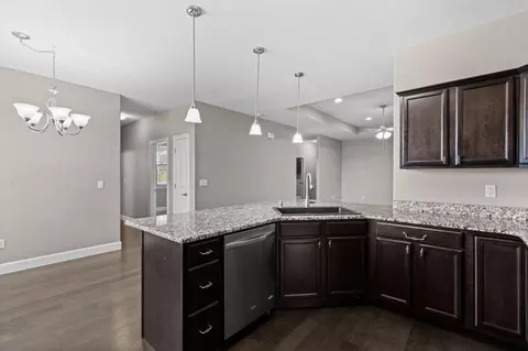 Kitchen - 479 Southview Dr, Branson, MO 65616 photo 3 of 4