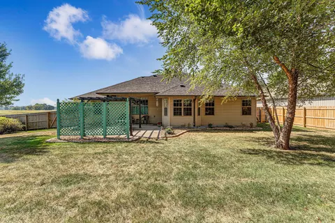 Exterior - 2721 E Clearview Dr, Republic, MO 65738 photo 6 of 8