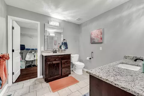Bath - 2721 E Clearview Dr, Republic, MO 65738 photo 1 of 4