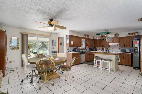 Kitchen - 6230 E Spring Circle Dr, Springfield, MO 65809 photo 3 of 3