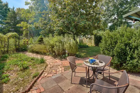 Exterior - 6230 E Spring Circle Dr, Springfield, MO 65809 photo 14 of 16