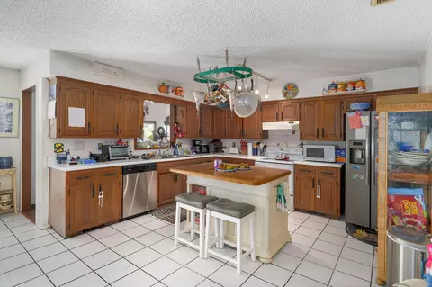 Kitchen - 6230 E Spring Circle Dr, Springfield, MO 65809 photo 1 of 3