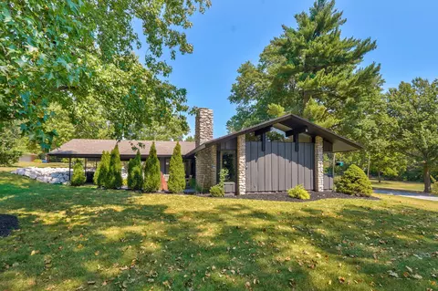 Exterior - 2025 S Arlington Ter, Springfield, MO 65804 photo 10 of 13