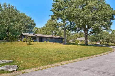 Exterior - 2025 S Arlington Ter, Springfield, MO 65804 photo 11 of 13