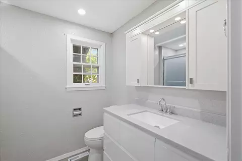 Bath - 1015 W Downing St, Springfield, MO 65807 photo 1 of 3