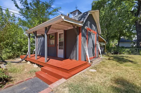 Exterior - 1015 W Downing St, Springfield, MO 65807 photo 7 of 12