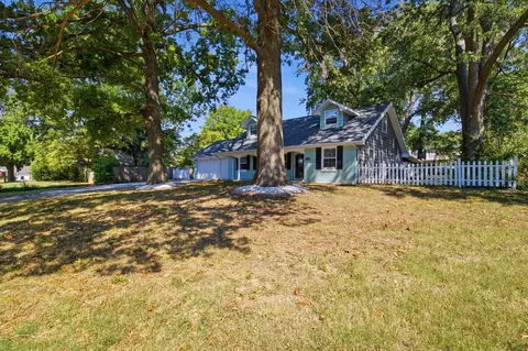 Exterior - 1015 W Downing St, Springfield, MO 65807 photo 3 of 12
