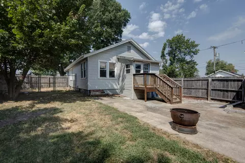 Exterior - 2424 N Broadway Ave, Springfield, MO 65803 photo 6 of 9