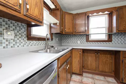 Kitchen - 2424 N Broadway Ave, Springfield, MO 65803 photo 1 of 3