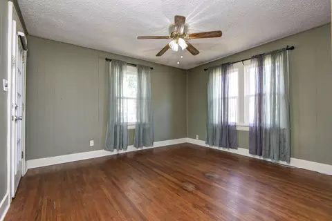 Living - 2424 N Broadway Ave, Springfield, MO 65803 photo 3 of 5