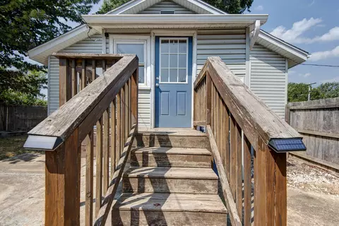 Exterior - 2424 N Broadway Ave, Springfield, MO 65803 photo 7 of 9