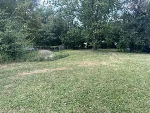 417 S Spruce St, Buffalo, MO 65622 photo 2