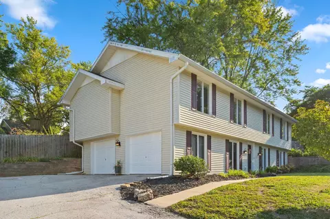 Exterior - 1105 E Summerhill St, Ozark, MO 65721 photo 2 of 8