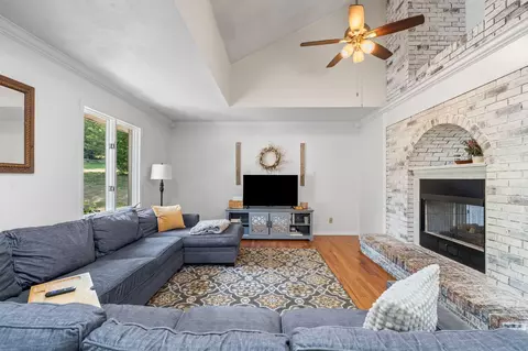 Living - 1105 E Summerhill St, Ozark, MO 65721 photo 3 of 4