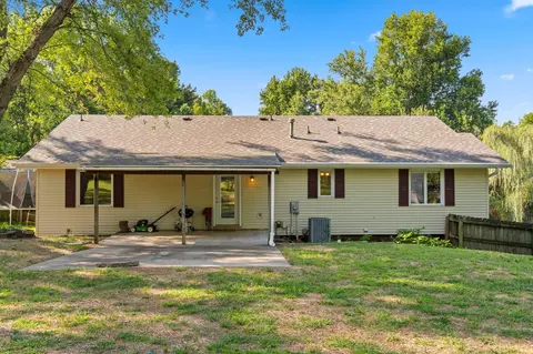 Exterior - 1105 E Summerhill St, Ozark, MO 65721 photo 3 of 8