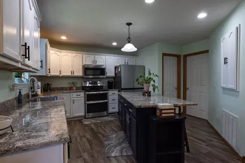 Kitchen - 403 E Halsey St, Republic, MO 65738 photo 2 of 3