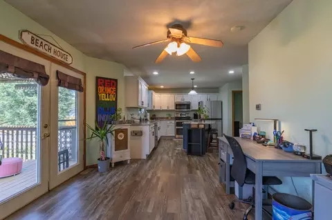 Entry Way - 403 E Halsey St, Republic, MO 65738 photo 3 of 11