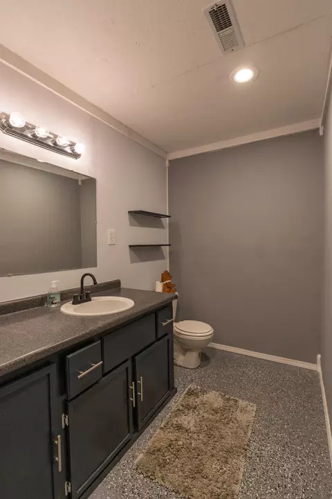 Bath - 403 E Halsey St, Republic, MO 65738 photo 5 of 5
