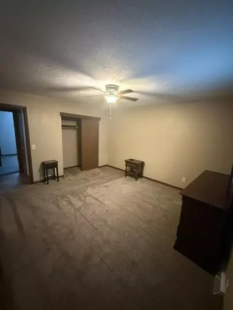 Bedroom - 911 E 10th St, Mountain Grove, MO 65711 photo 2 of 6