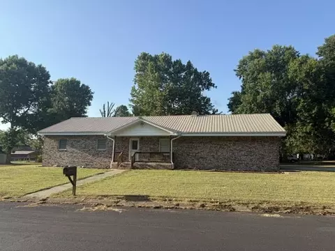 Exterior - 911 E 10th St, Mountain Grove, MO 65711 photo 4 of 4