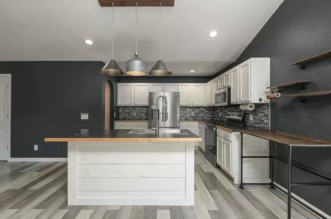 Kitchen - 762 W Juniper Ln, Nixa, MO 65714 photo 1 of 3