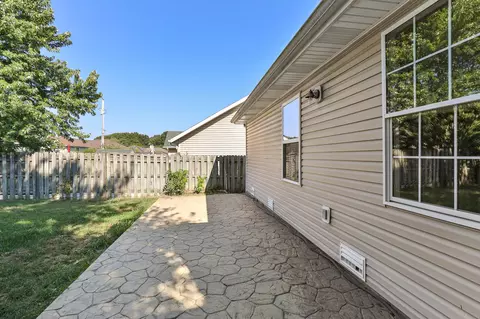 Exterior - 762 W Juniper Ln, Nixa, MO 65714 photo 4 of 7