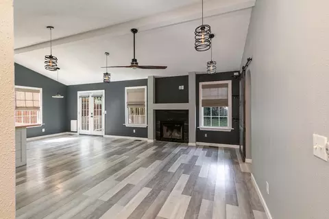 Living - 762 W Juniper Ln, Nixa, MO 65714 photo 1 of 3