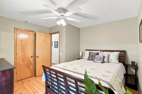 Bedroom - 3892 W Parkridge Cir, Springfield, MO 65802 photo 4 of 5