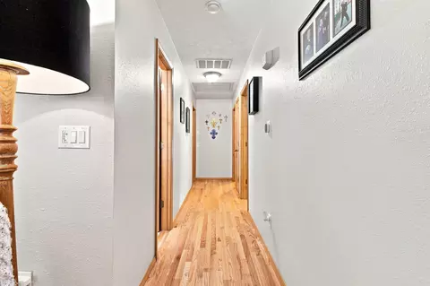 Entry Way - 3892 W Parkridge Cir, Springfield, MO 65802 photo 3 of 5