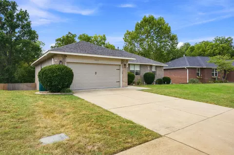 Other - 3892 W Parkridge Cir, Springfield, MO 65802 photo 1 of 11