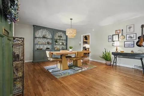 Dining - 2039 E Wayland St, Springfield, MO 65804 photo 2 of 4