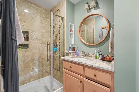 Bath - 2039 E Wayland St, Springfield, MO 65804 photo 1 of 5
