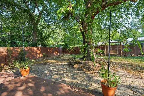 Exterior - 2039 E Wayland St, Springfield, MO 65804 photo 9 of 21